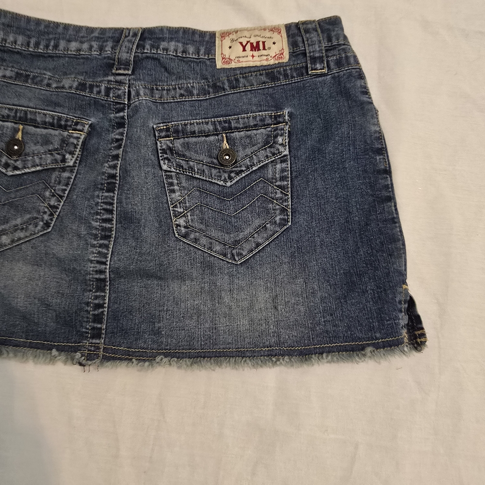 YMI Classic Denim Women's Jeans - Picture 7 of 15